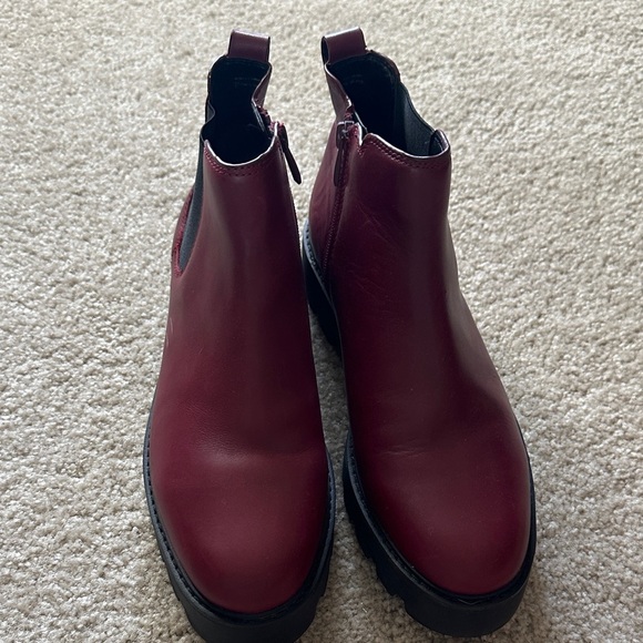 Franco Sarto Balin Lug Sole Chelsea Ankle Boots Red Maroon Chunky Women’s 10? - Picture 2 of 9